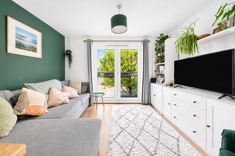 1 bedroom flat for sale, Effra Parade, London