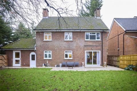 5 bedroom detached house to rent, Ravenswood Court, Kingston Hill, Kingston Upon Thames11, KT2