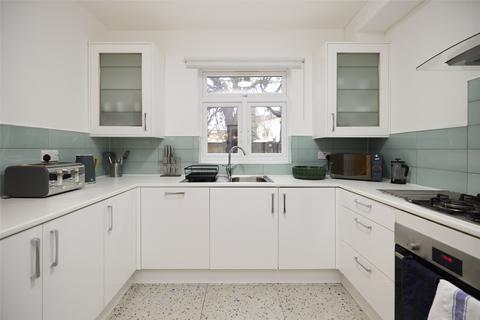 5 bedroom detached house to rent, Ravenswood Court, Kingston Hill, Kingston Upon Thames11, KT2