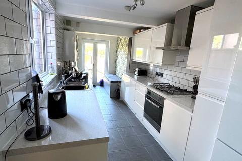 2 bedroom terraced house for sale, Hythe Park Road, Egham, Surrey, TW20