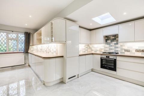 2 bedroom bungalow for sale, Shaldon Way, Walton On Thames, Surrey, KT12