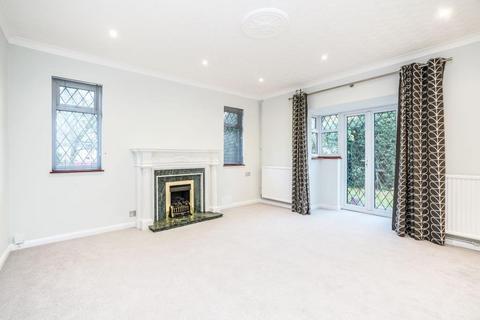 2 bedroom bungalow for sale, Shaldon Way, Walton On Thames, Surrey, KT12