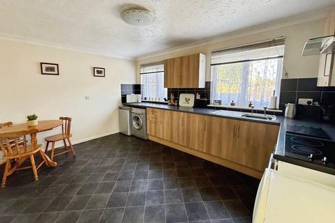 2 bedroom semi-detached house for sale, Middle Road, Whaplode, Spalding