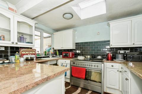 3 bedroom terraced house for sale, Morrison Street, Swindon, Wiltshire, SN2