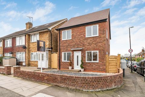4 bedroom detached house for sale, Wide Way, Mitcham, CR4