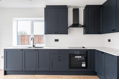 4 bedroom detached house for sale, Wide Way, Mitcham, CR4