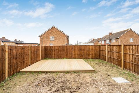 undefined, Wide Way, Mitcham, CR4