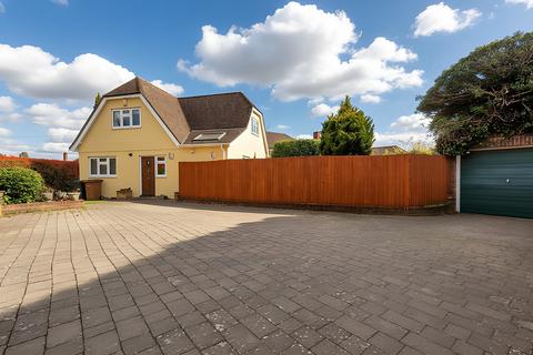 4 bedroom detached house for sale, Roxwell Road, Chelmsford, CM1