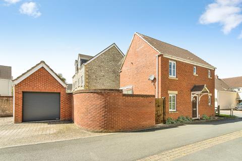 3 bedroom detached house for sale, Filsham Road - Oakhurst, Swindon, SN25