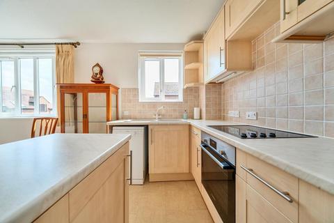 2 bedroom retirement property for sale, Sharman Beer Court,  Thame,  Oxfordshire,  OX9