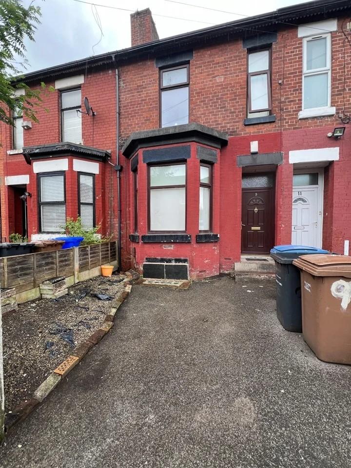 House in Salford, Lower Broughton, Greater Manchester - View 3
