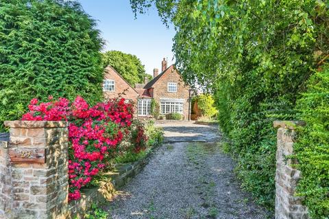 4 bedroom detached house for sale, Trough Lane, Watnall, NOTTINGHAM