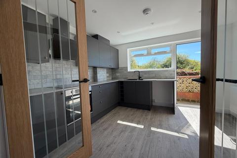 3 bedroom house to rent, Garden Suburbs, Trimsaran, Kidwelly, SA17