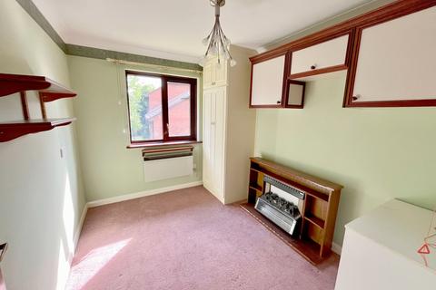 2 bedroom retirement property for sale, Meadowcroft, Bushey WD23
