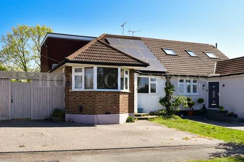 4 bedroom bungalow for sale, Sunnybank Road, Potters Bar, EN6