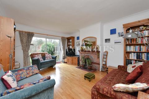 4 bedroom bungalow for sale, Sunnybank Road, Potters Bar, EN6