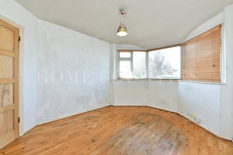 4 bedroom bungalow for sale, Sunnybank Road, Potters Bar, EN6