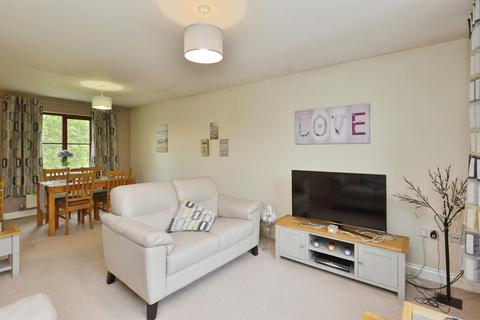 Apartment - Miserden Crescent, Westcroft, Milton Keynes