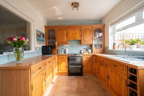 3 bedroom end of terrace house for sale, Clinton Road, Shirley