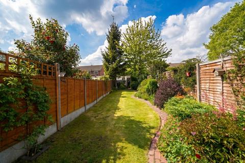 3 bedroom end of terrace house for sale, Clinton Road, Shirley