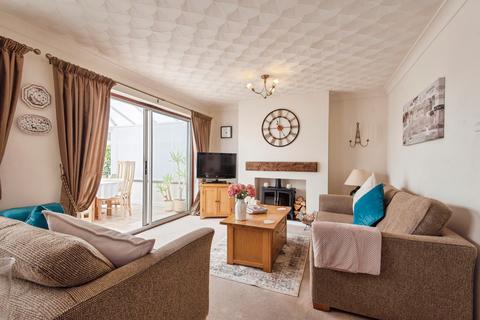 3 bedroom detached house for sale, Holwell Road, Holwell, Hitchin, Hertfordshire, SG5