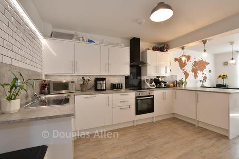 undefined, Hoe Street, London E17