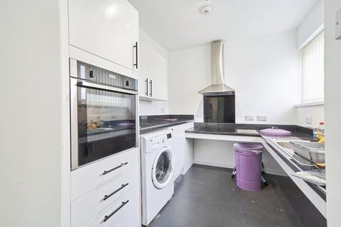 1 bedroom ground floor flat for sale, Brookfield Court, Leeds