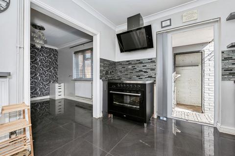 3 bedroom semi-detached house for sale, Myrtle Grove, Aveley, South Ockendon, Essex, RM15