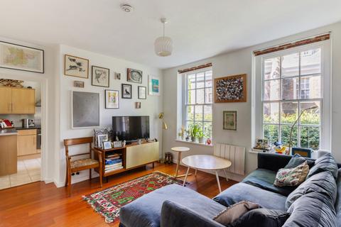 1 bedroom apartment for sale, Vicarage Crescent, London, SW11