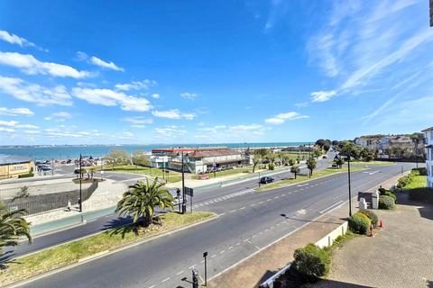 2 bedroom flat for sale, Esplanade, Ryde, PO33 2AX