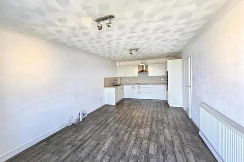 2 bedroom flat for sale, Esplanade, Ryde, PO33 2AX