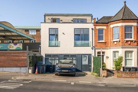 1 bedroom flat for sale, Colney Hatch Lane, Muswell Hill, London, N10