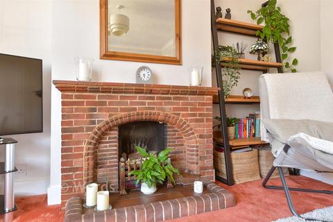 3 bedroom end of terrace house for sale, The Fairway, Gravesend DA11
