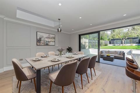 5 bedroom semi-detached house for sale, Batchwood Drive, St. Albans