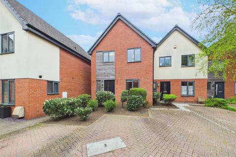 3 bedroom semi-detached house for sale, Cairns Close, Lichfield