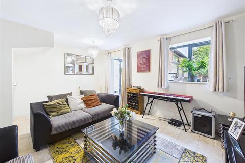 3 bedroom semi-detached house for sale, Cairns Close, Lichfield