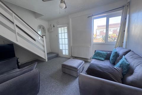 2 bedroom terraced house to rent, Sydney Road, London, SE2