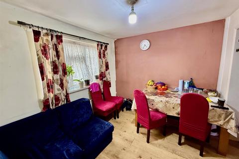 3 bedroom terraced house for sale, Cheddar Waye, Hayes