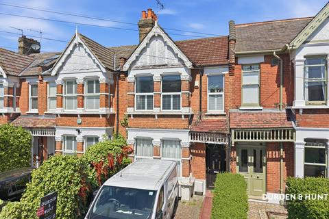 Gordon Road, London E18