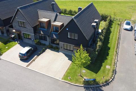 3 bedroom semi-detached house for sale, Watersplash Mews, Borehamwood
