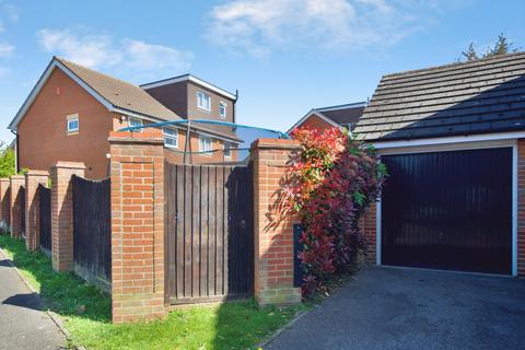 3 bedroom semi-detached house for sale, Mason Drive, Romford, RM3