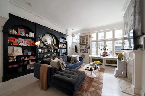 2 bedroom mews for sale, Burton Mews, London, SW1W