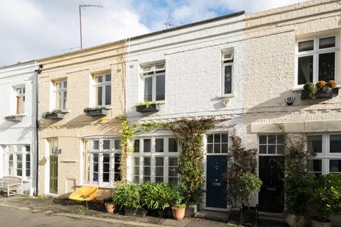 2 bedroom mews for sale, Burton Mews, London, SW1W