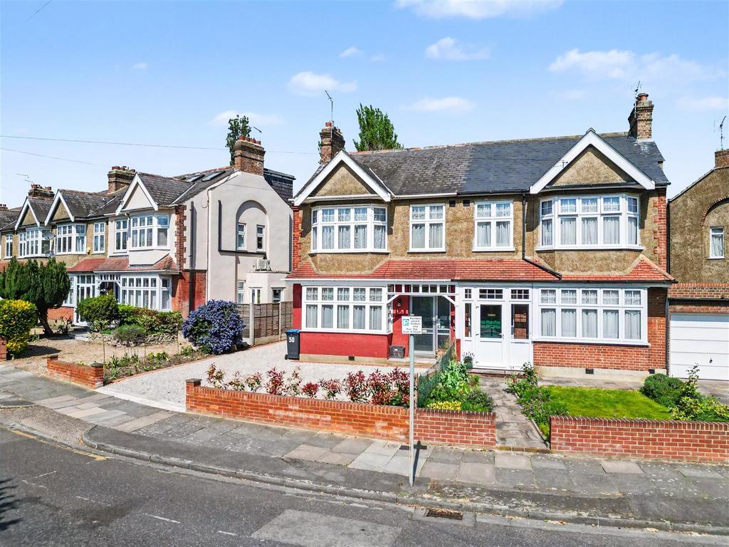 Detached house exterior, garden