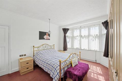 undefined, Chase Side Avenue, EN2