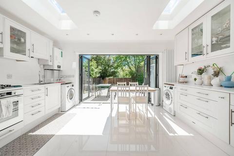 3 bedroom terraced house for sale, Whitby Road, Ruislip, HA4