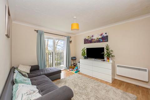 2 bedroom flat for sale, Newbury Road, Crawley RH10