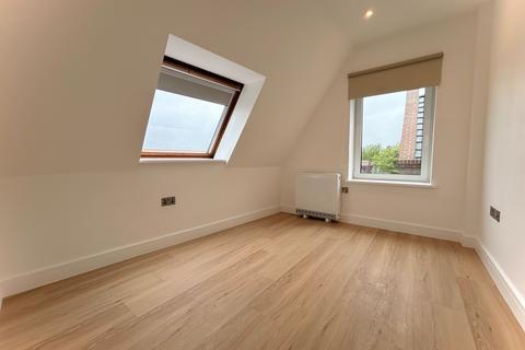 2 bedroom apartment to rent, Manor Road, Greenview House, SM6