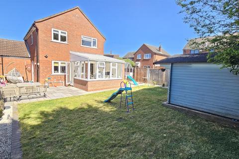 4 bedroom detached house for sale, Farm House Close, Bottesford, Leicestershire