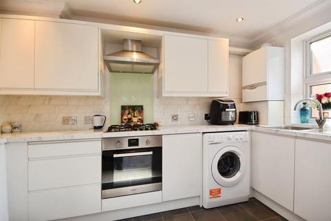 1 bedroom flat for sale, Mawney Road, Romford
